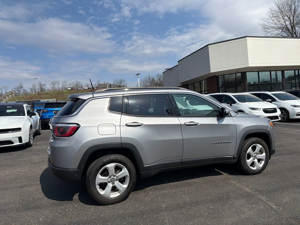 Used 2018 Jeep Compass Latitude w/ Cold Weather Group image 6