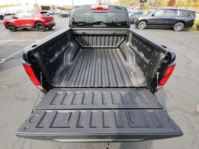 Used 2025 Chevrolet Colorado Z71 w/ Technology Package image 18