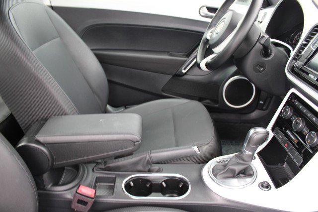 Used 2019 Volkswagen Beetle 2.0T SE w/ SE Premium Package FWD image 12