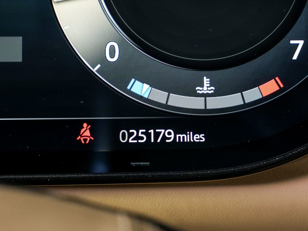 Used 2023 Land Rover Range Rover SE image 12