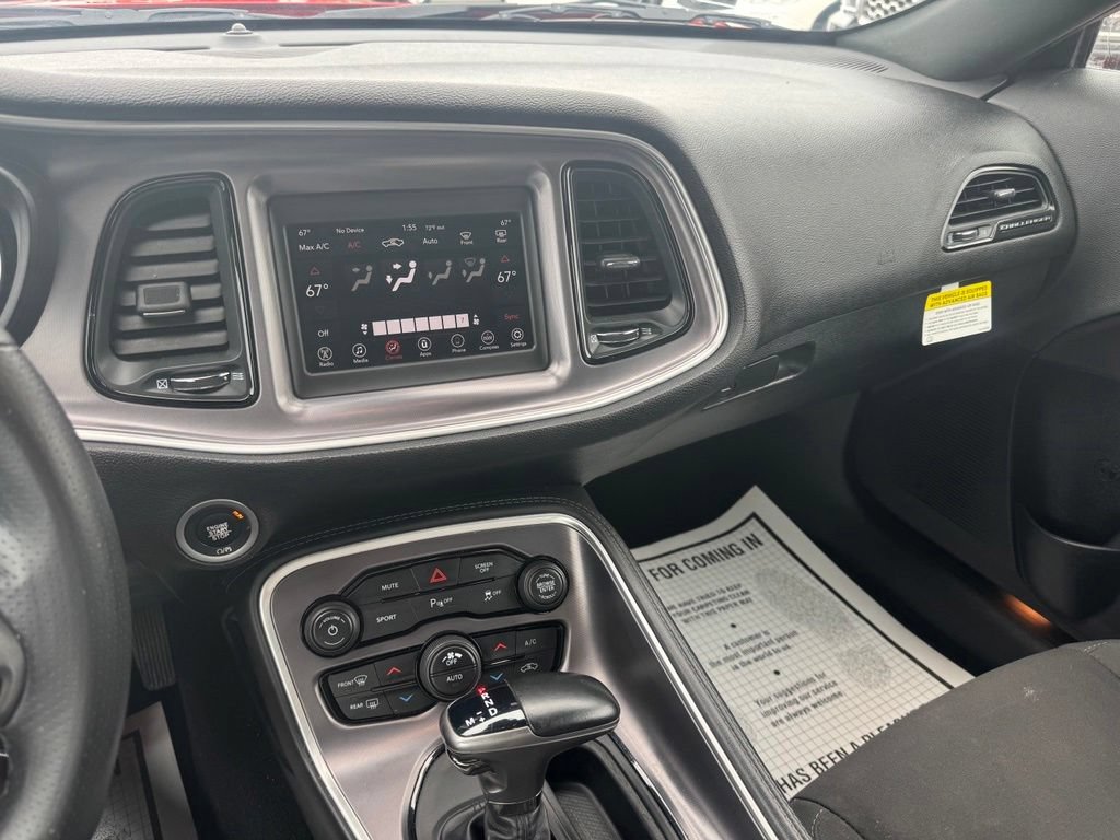 Used 2019 Dodge Challenger R/T RWD image 31