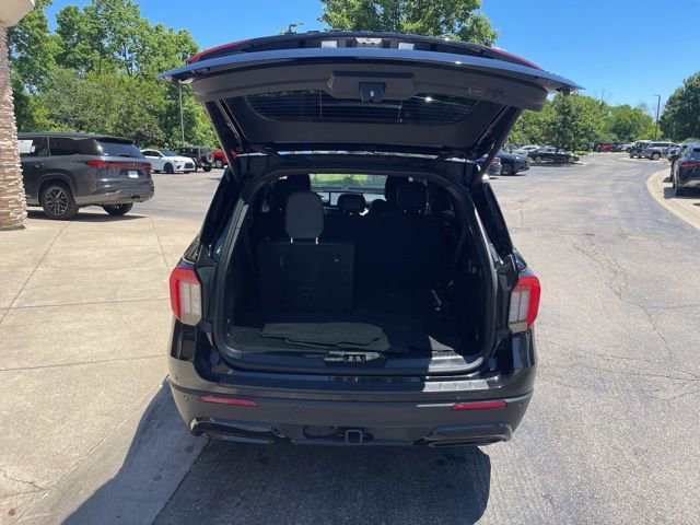 Used 2025 Ford Explorer ST-Line w/ ST-Line Street Pack AWD/4WD image 37