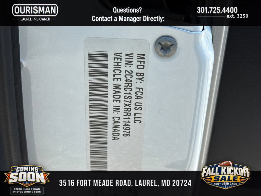 Used 2024 Chrysler Pacifica Limited FWD image 29