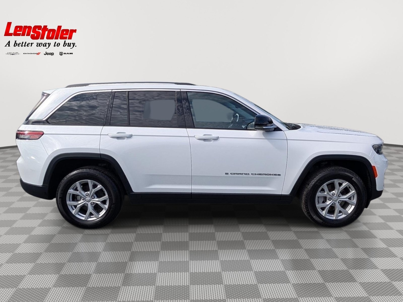 Used 2023 Jeep Grand Cherokee Limited AWD/4WD image 6