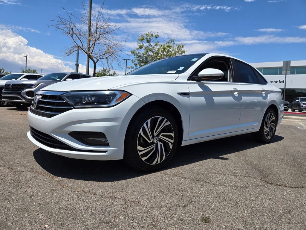 Certified 2021 Volkswagen Jetta SEL Premium FWD image 3