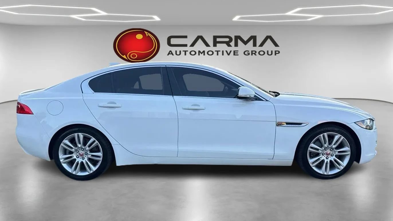 Used 2019 Jaguar XE Premium RWD image 6