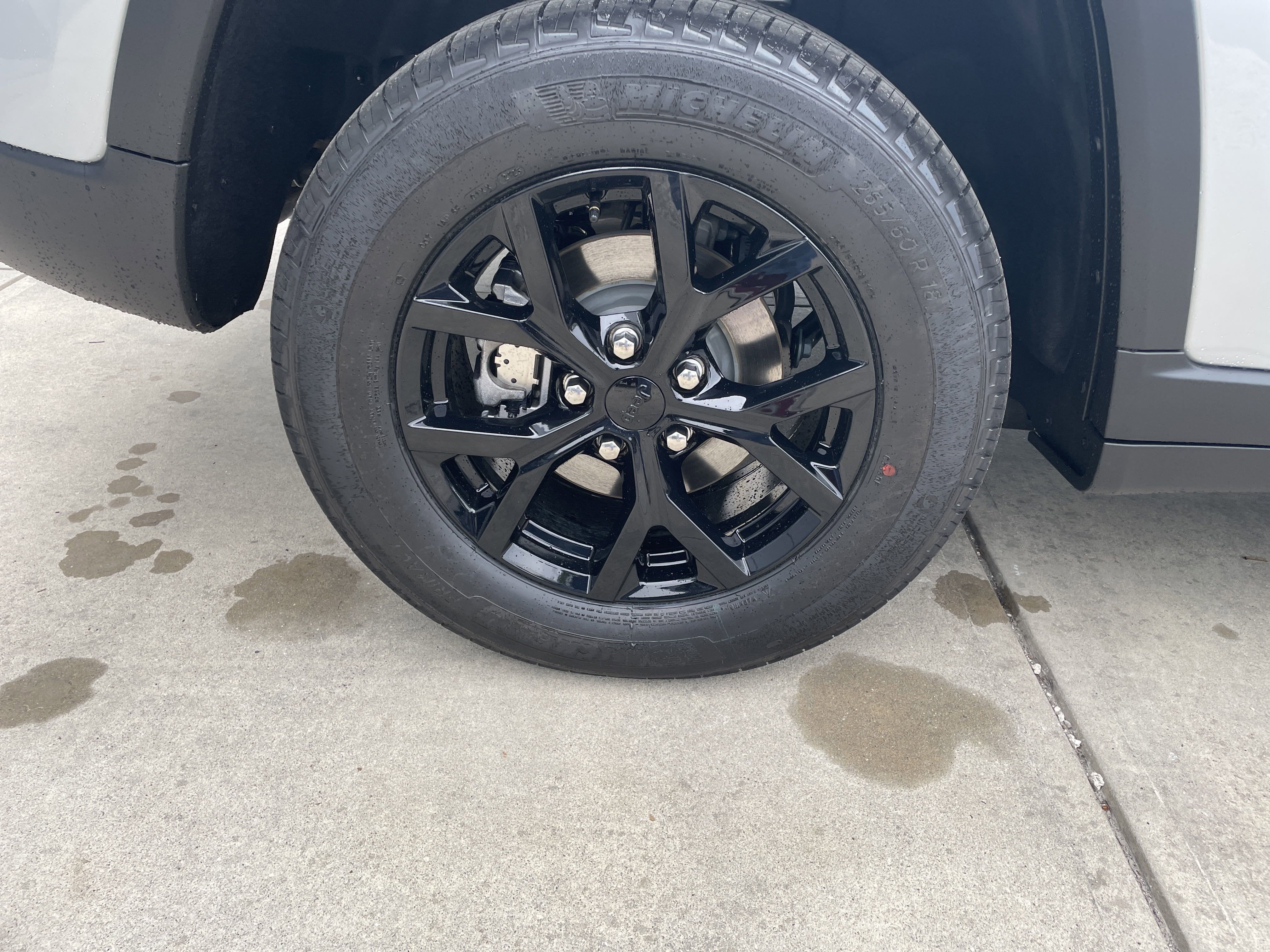 New 2025 Jeep Grand Cherokee Altitude image 9