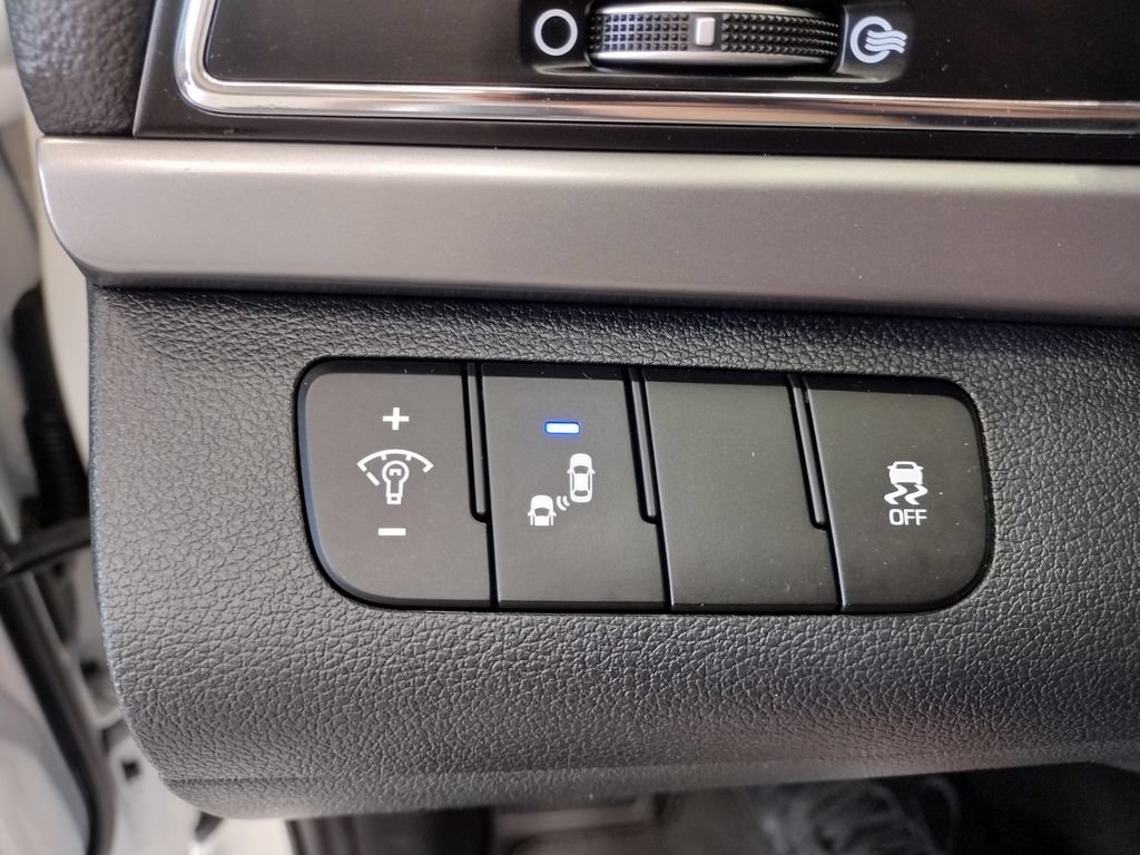 Used 2018 Hyundai Elantra SEL FWD image 21