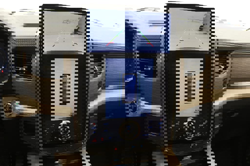 Used 2022 Ford Expedition Limited image 26