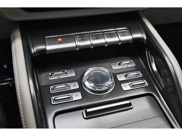 Used 2026 Lincoln Nautilus Premier AWD/4WD image 32