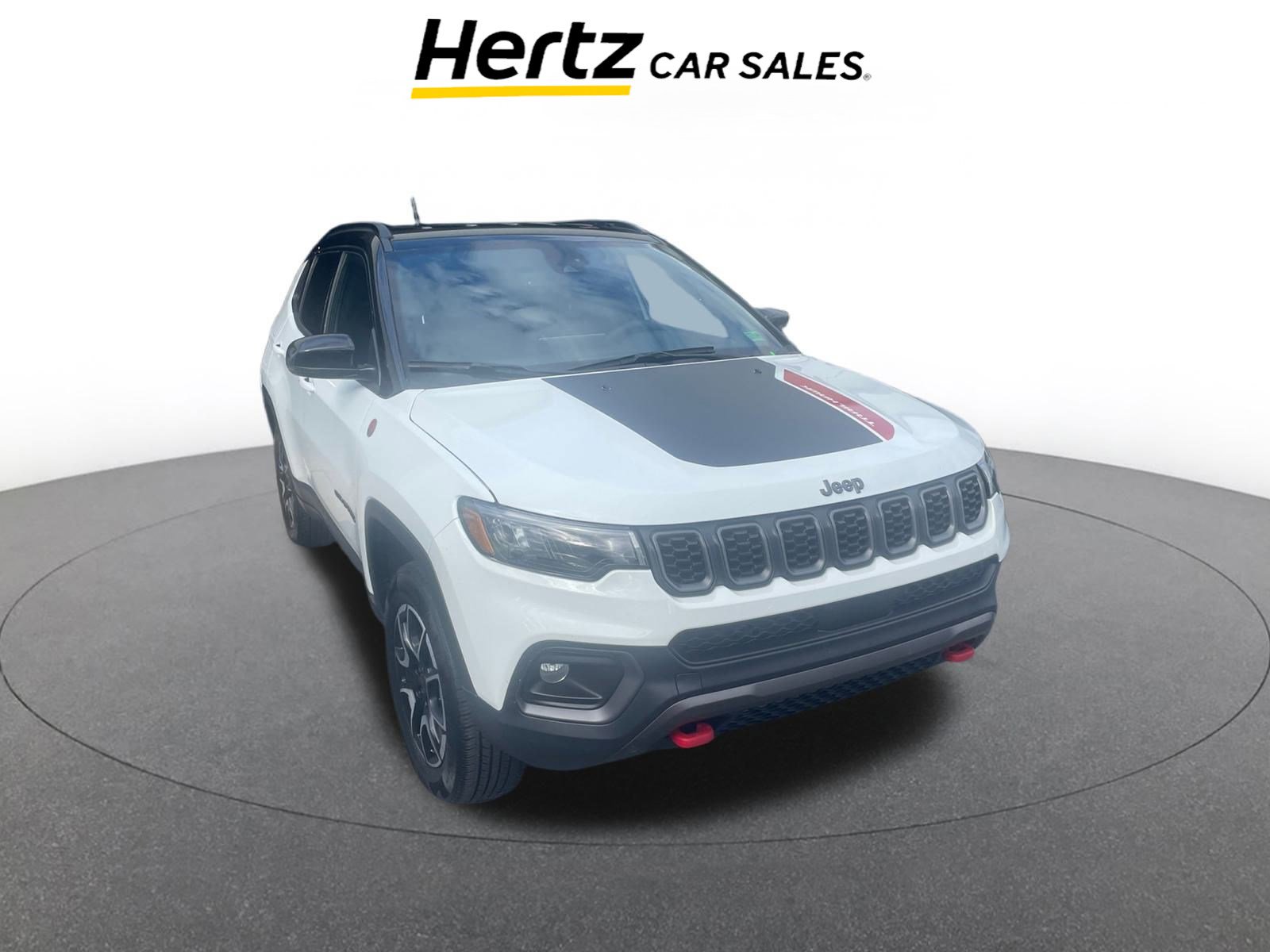 Used 2025 Jeep Compass Trailhawk image 1