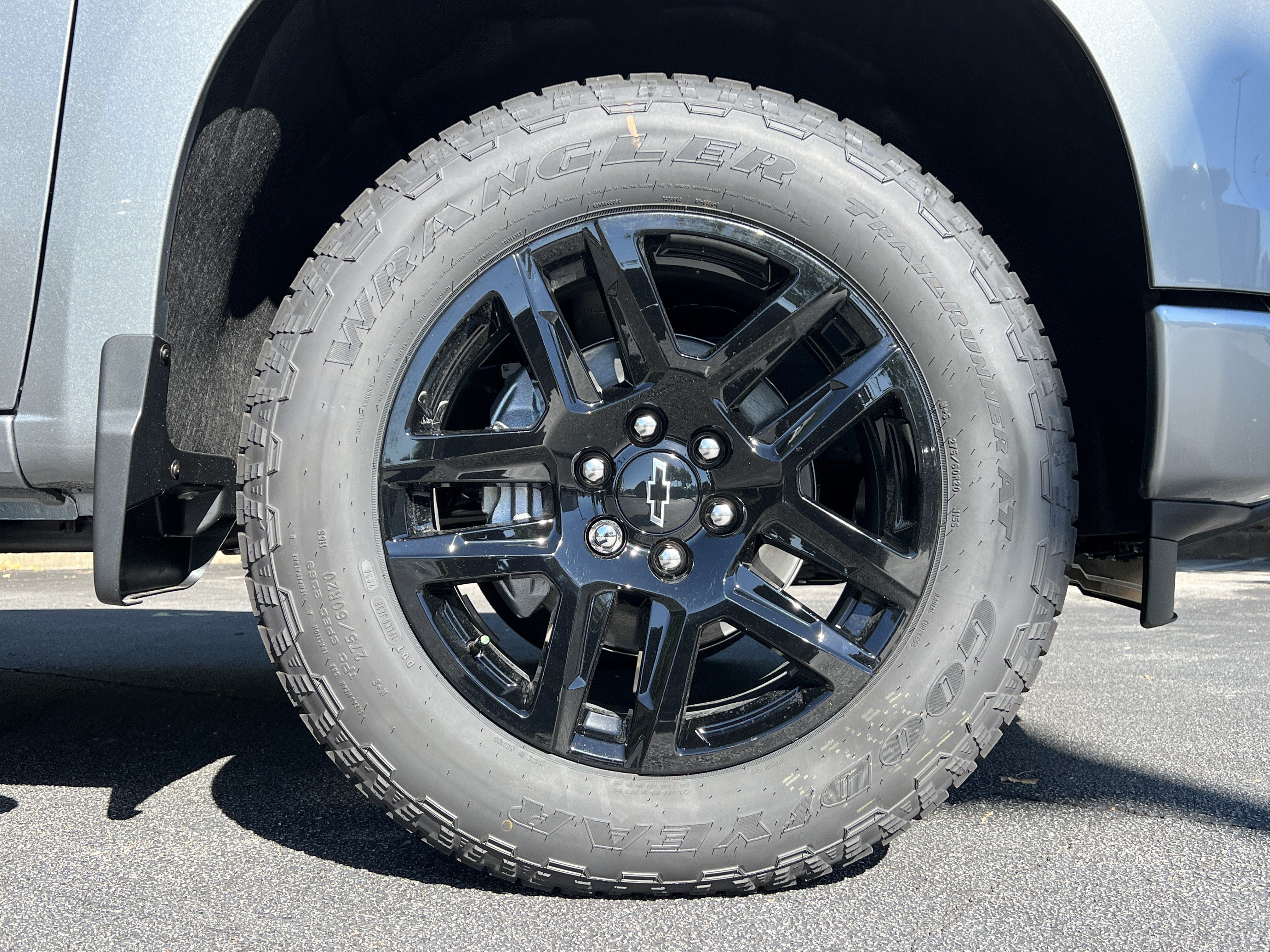 New 2026 Chevrolet Silverado 1500 Custom w/ Turbomax Blackout Package AWD/4WD image 13