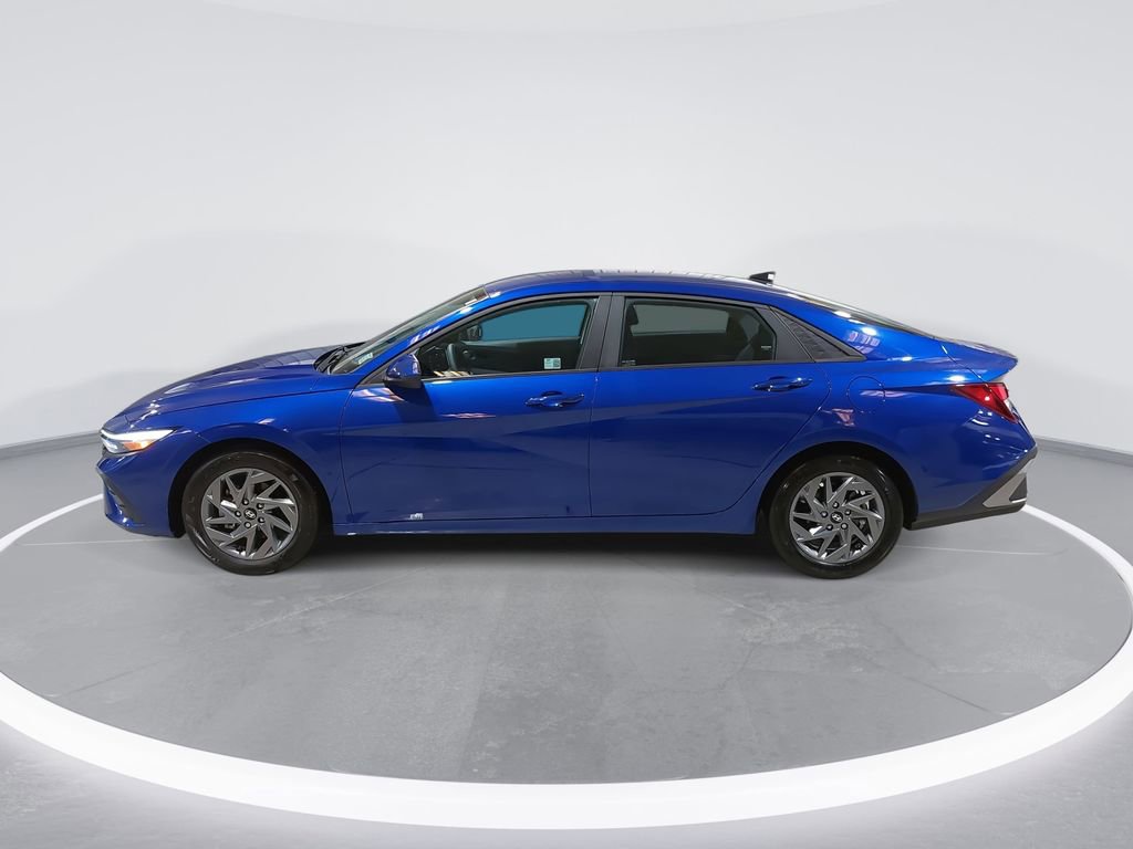 Certified 2024 Hyundai Elantra SEL image 8