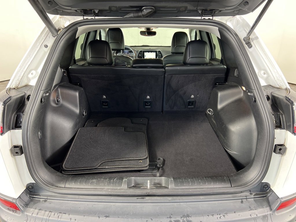 Used 2019 Jeep Cherokee Limited image 23