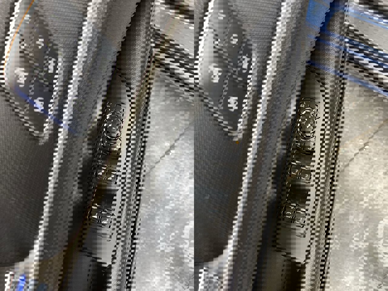 Used 2017 Lincoln MKZ Select w/ Climate Package image 8