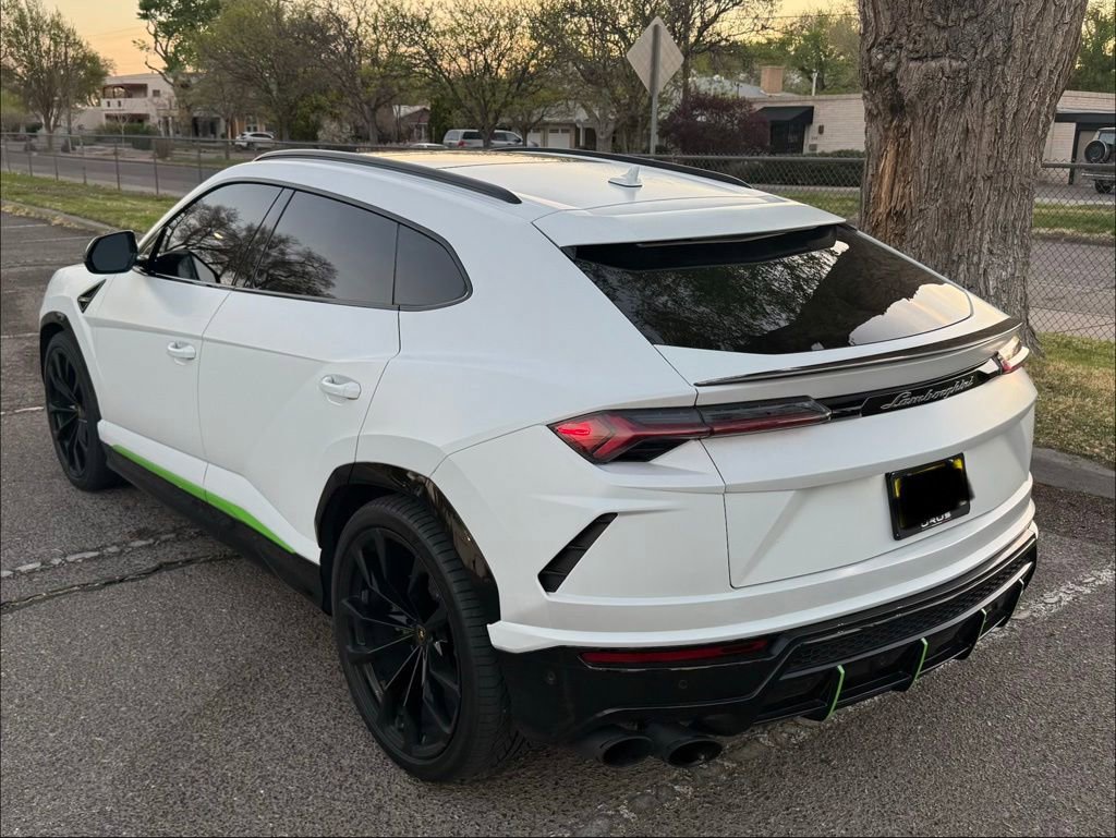 Used 2020 Lamborghini Urus AWD/4WD image 7