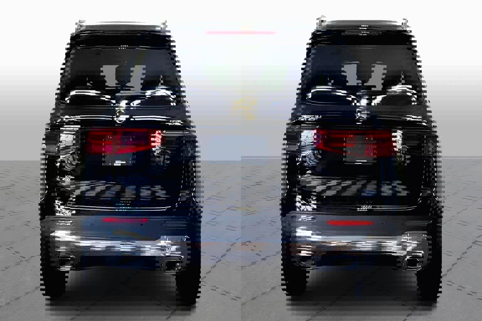 Used 2024 Mercedes-Benz GLB 250 4MATIC image 5