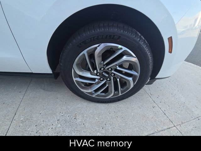New 2027 Lincoln Navigator Reserve AWD/4WD image 8