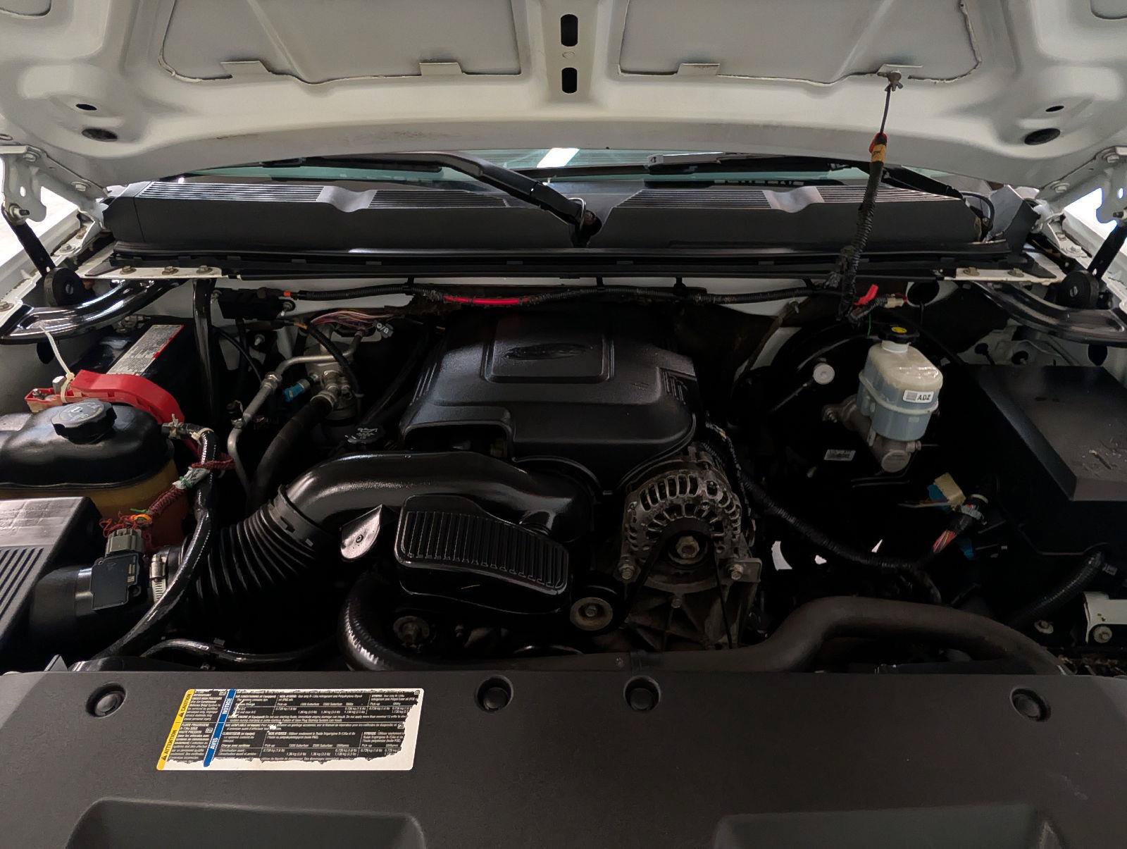 Used 2009 Chevrolet Silverado 1500 2WD Crew Cab w/ Exterior Plus Package image 46