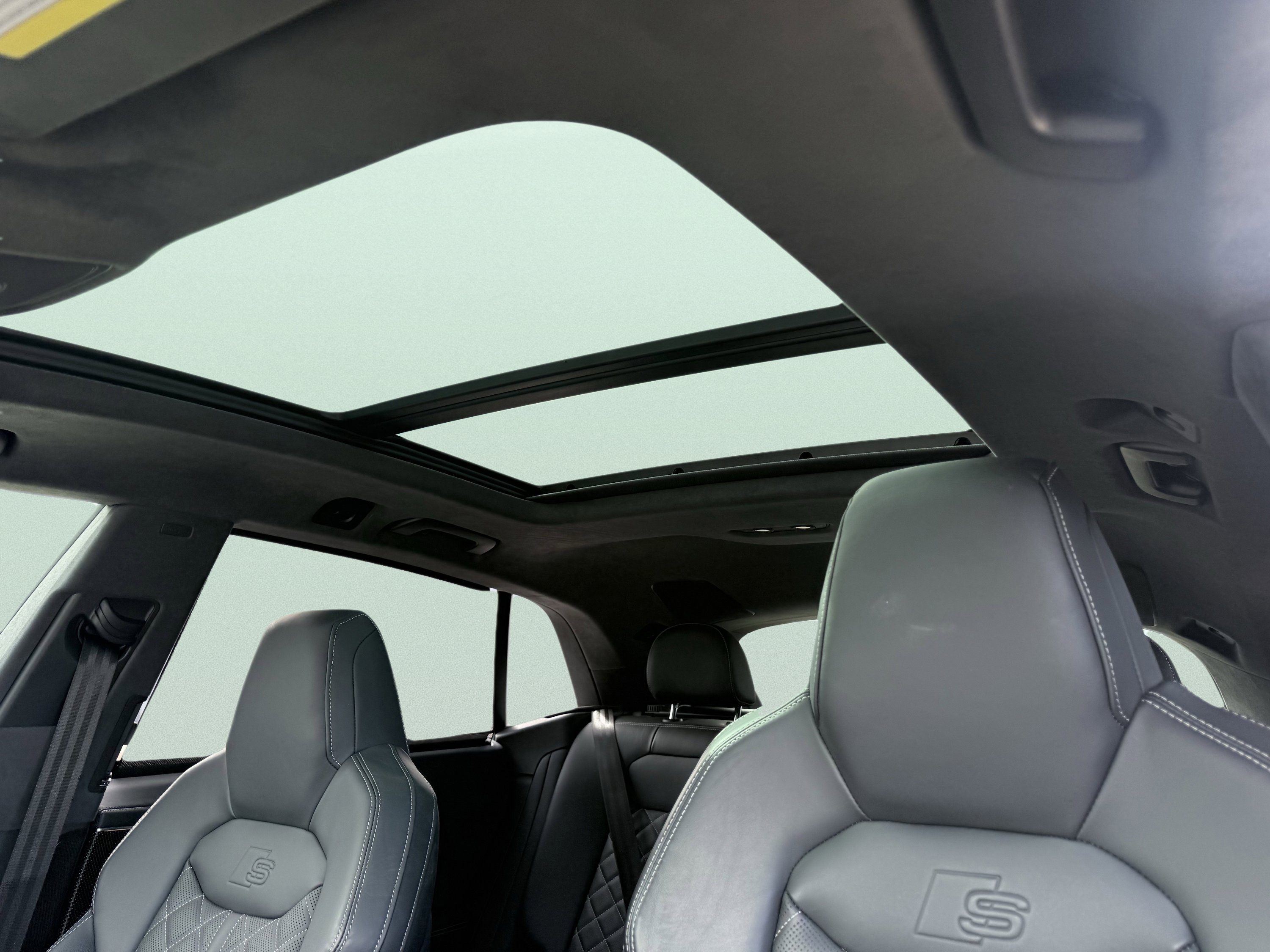 Used 2023 Audi SQ8 Prestige image 15