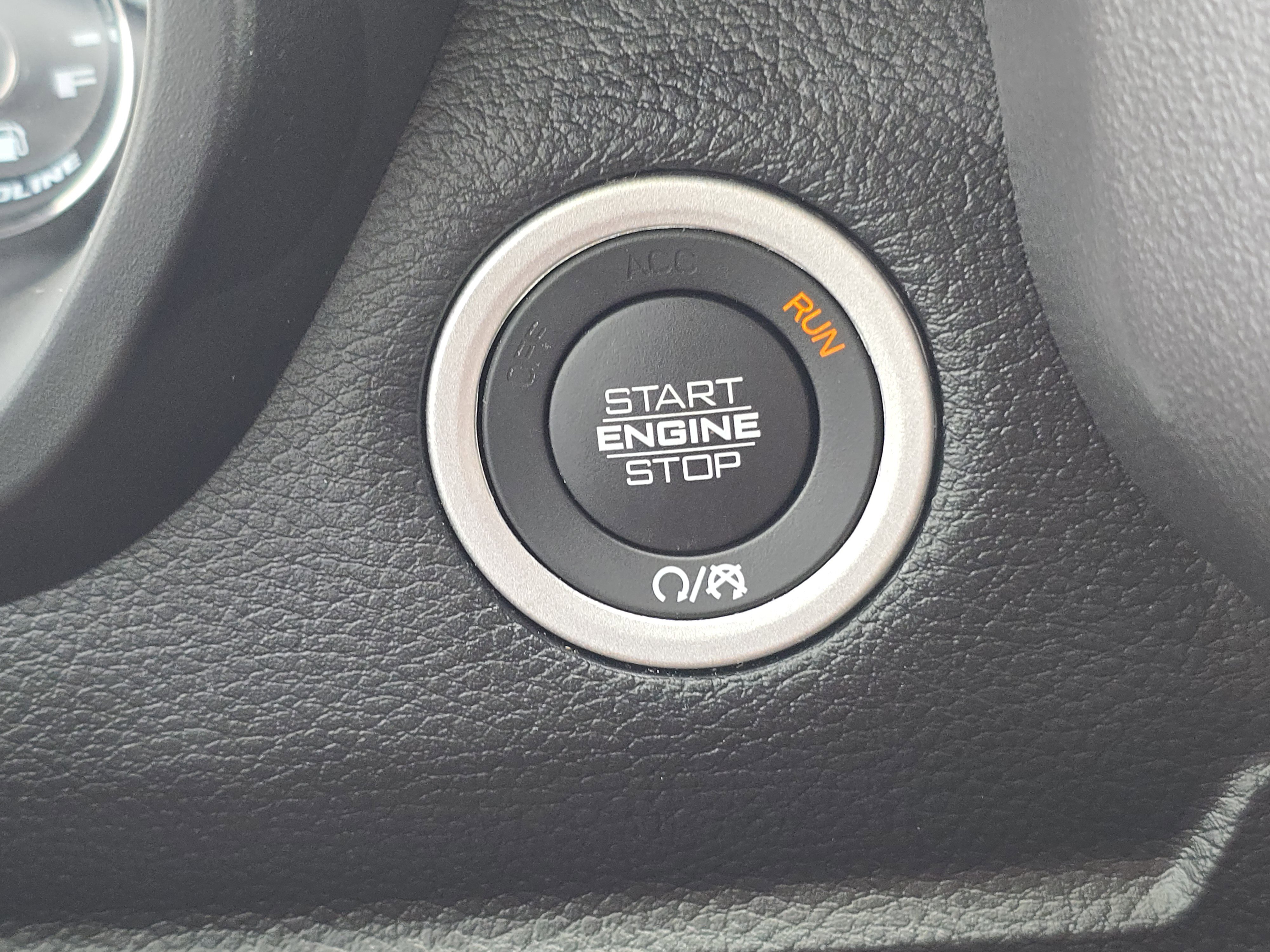Used 2022 RAM 1500 Laramie w/ G/T Package AWD/4WD image 9