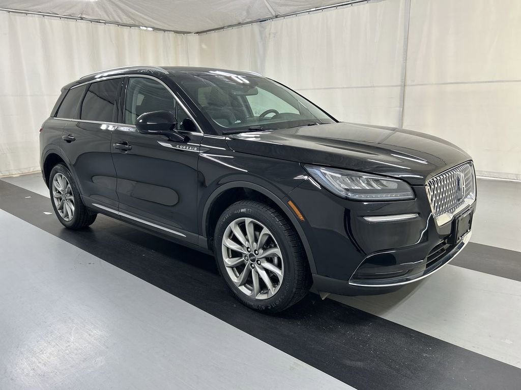 Used 2022 Lincoln Corsair Standard w/ Premium Package image 2