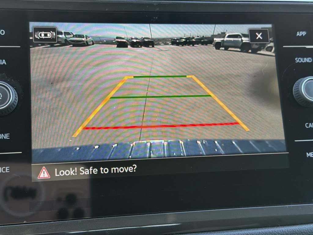 Used 2024 Volkswagen Tiguan S image 10