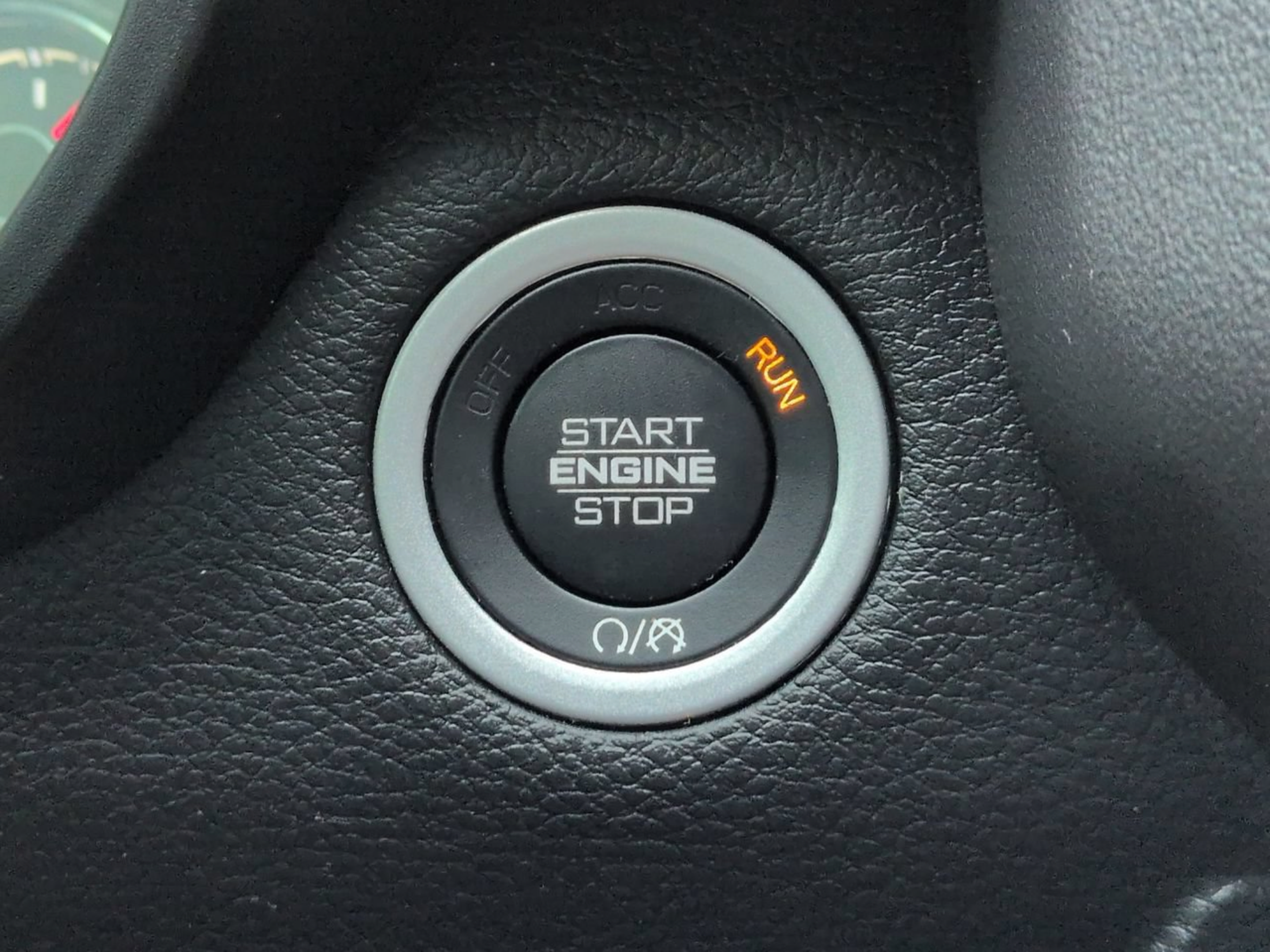 Used 2023 RAM 1500 Laramie RWD image 34