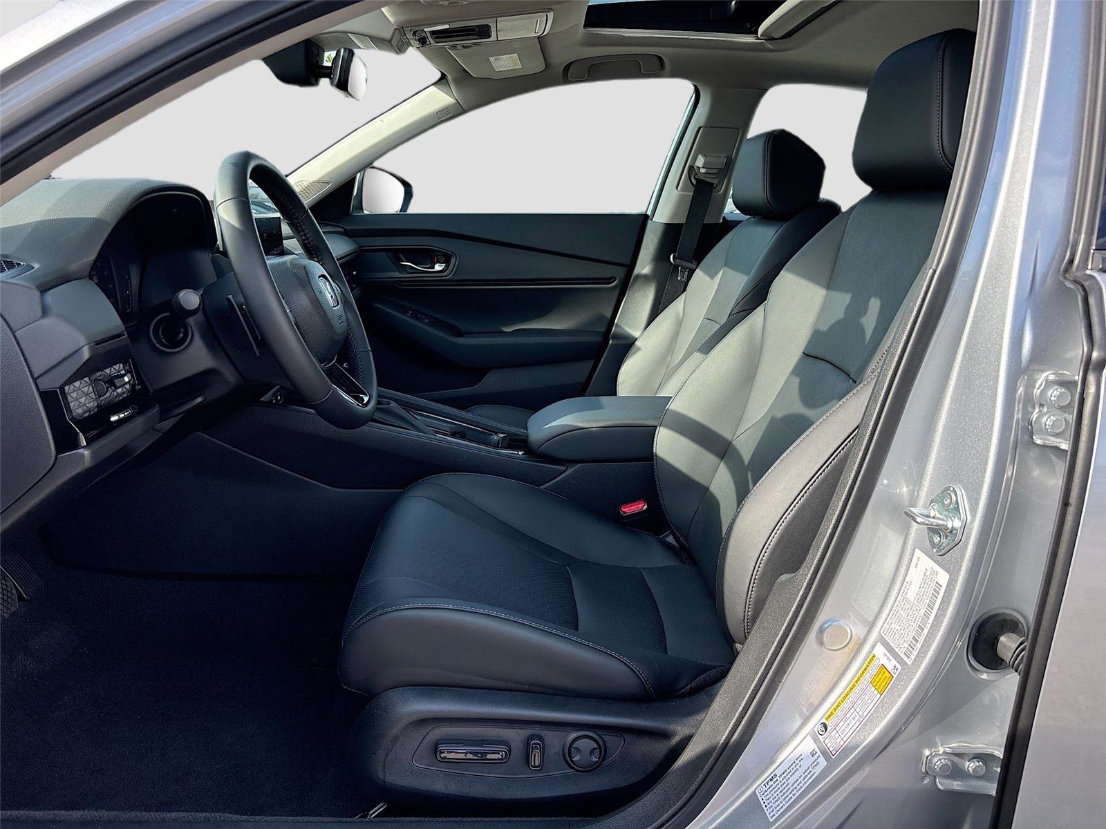 Used 2025 Honda Accord EX-L image 23