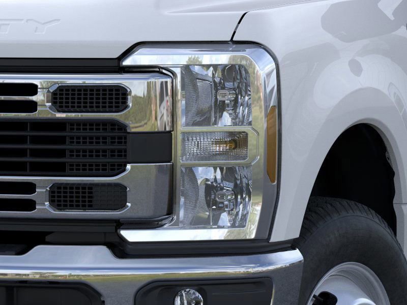 New 2025 Ford F350 XL w/ XL Chrome Package AWD/4WD image 18