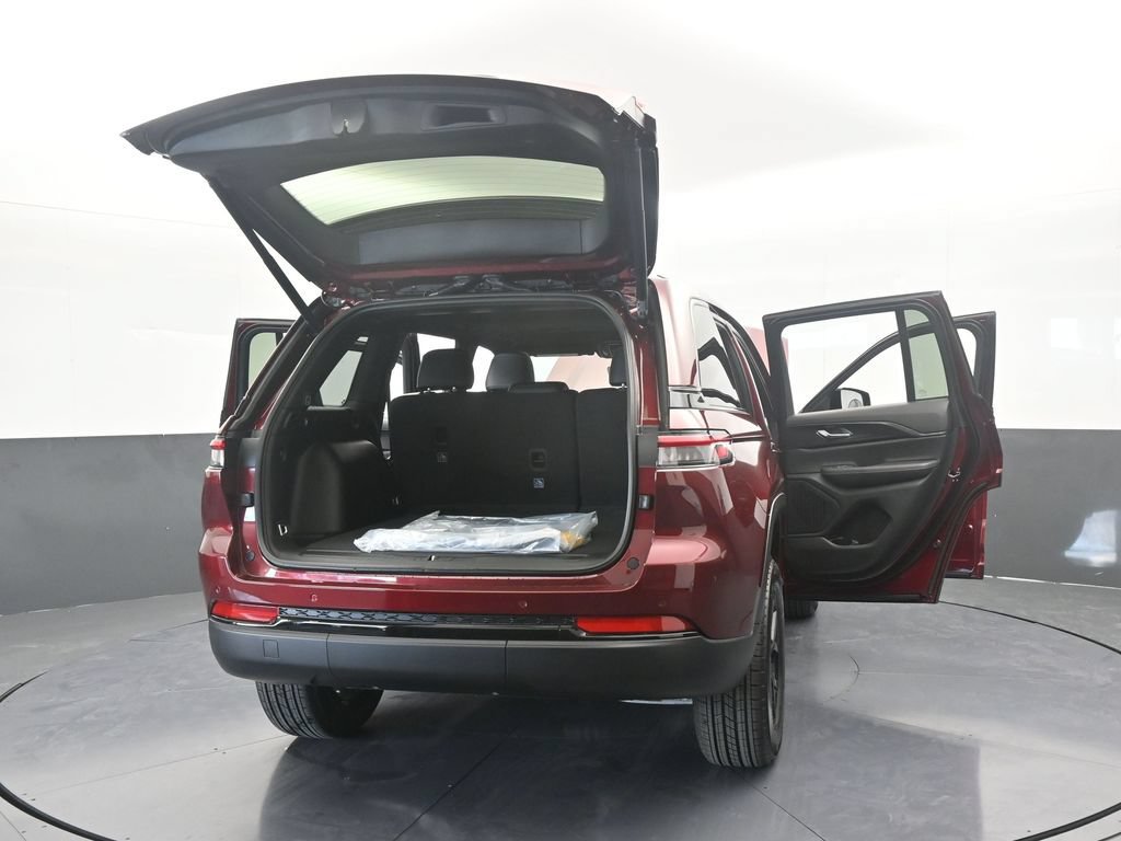 New 2025 Jeep Grand Cherokee 4WD image 69