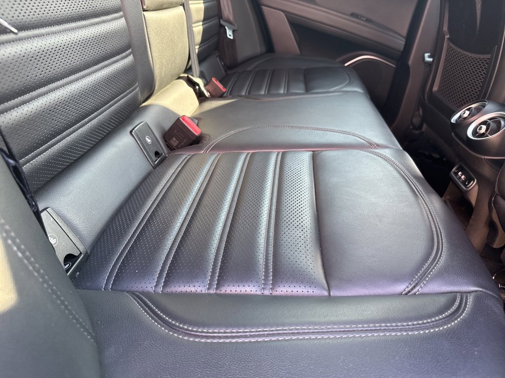 Used 2022 Alfa Romeo Stelvio Veloce image 55