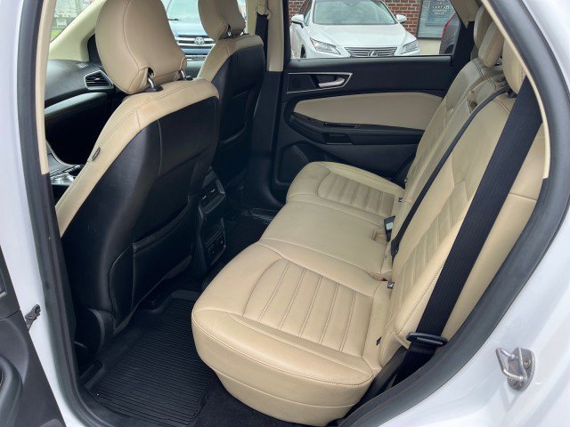 Used 2019 Ford Edge SEL w/ Equipment Group 201A AWD/4WD image 15