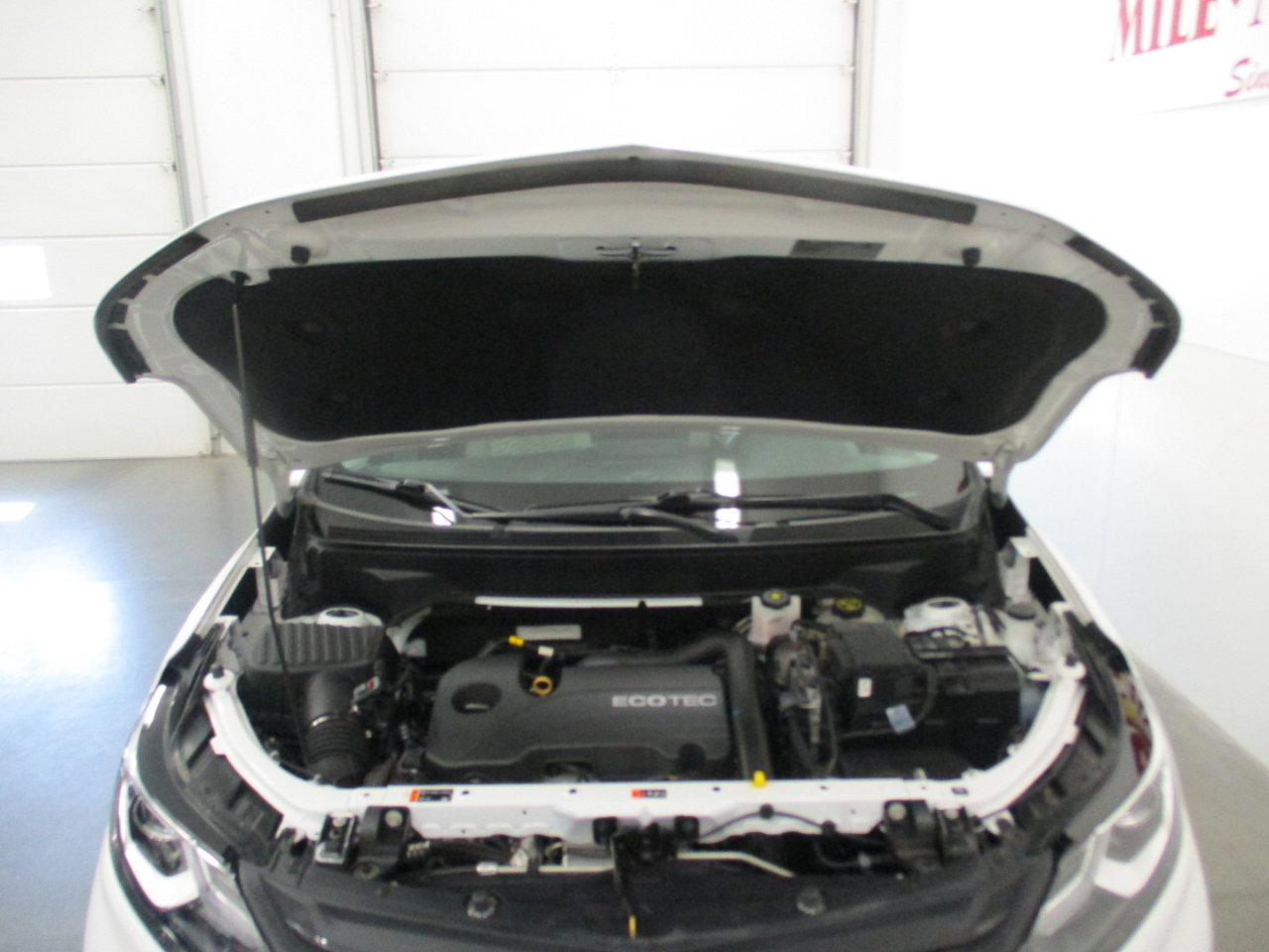 Used 2021 Chevrolet Equinox LT w/ Driver Convenience Package image 27