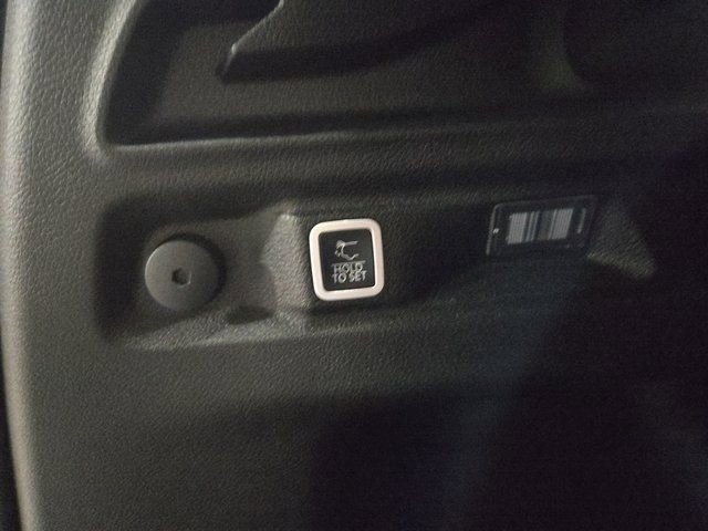 Used 2022 Jeep Grand Cherokee L Limited image 16