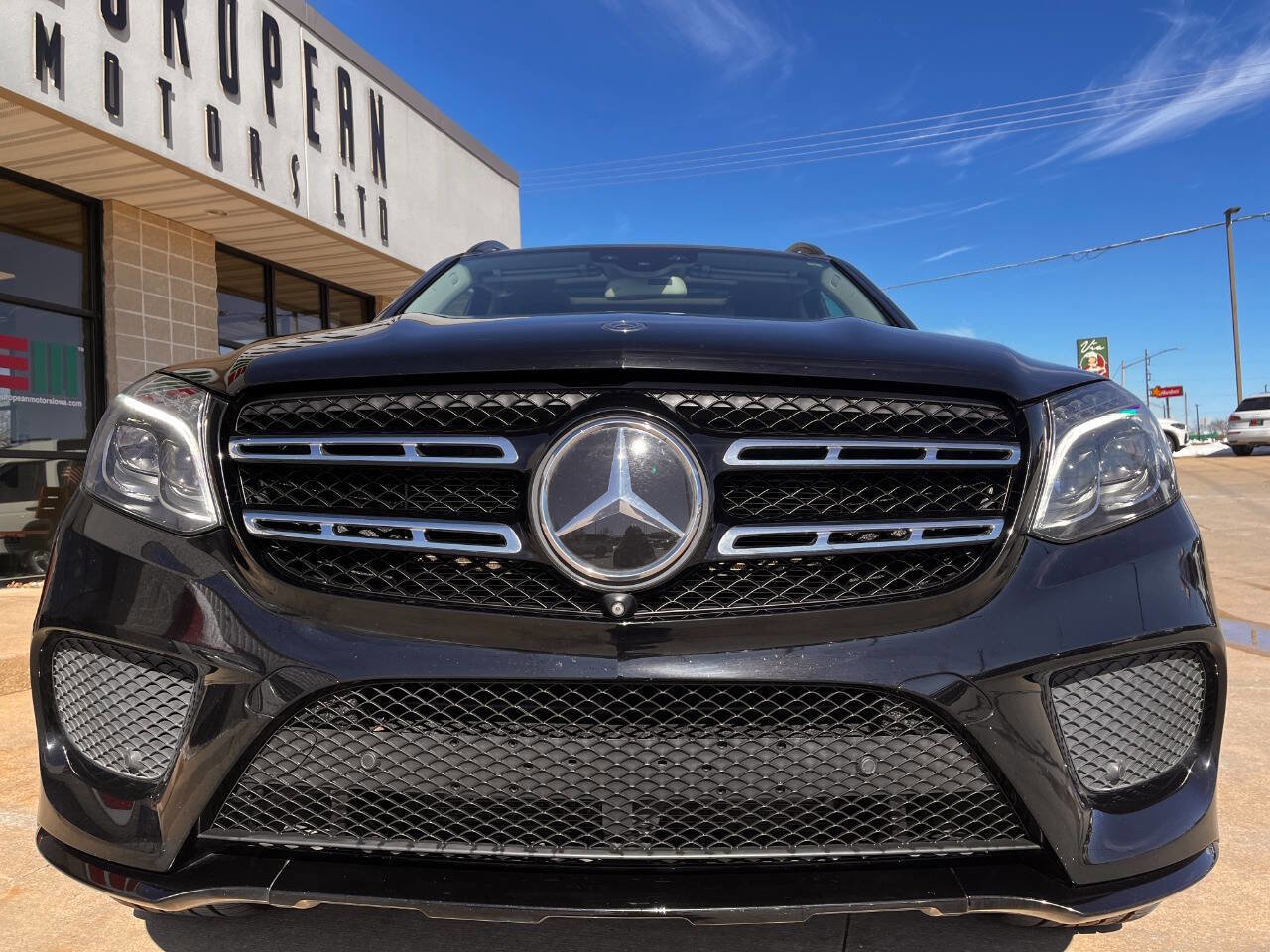 Used 2018 Mercedes-Benz GLS 550 4MATIC w/ Driver Assistance Package image 7