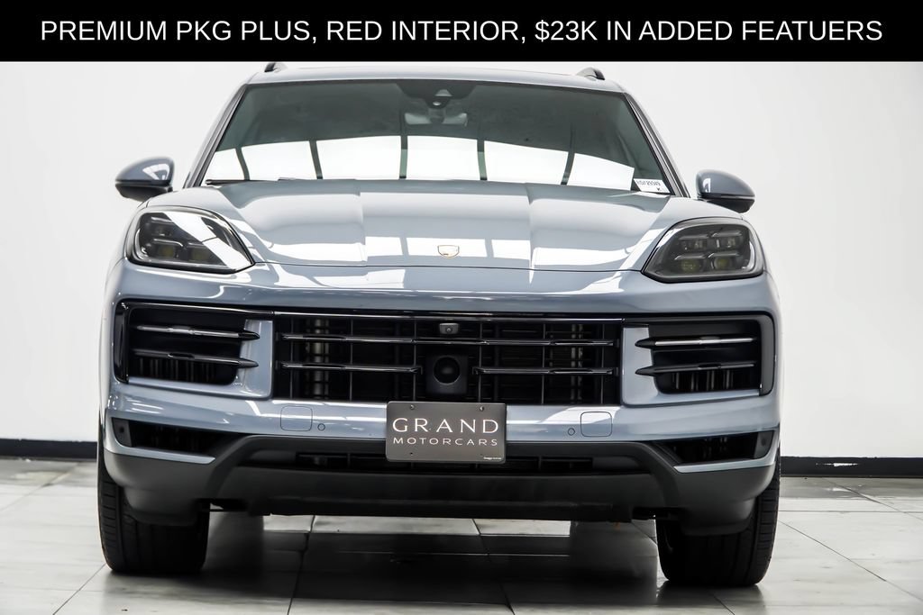 Used 2024 Porsche Cayenne AWD/4WD image 9