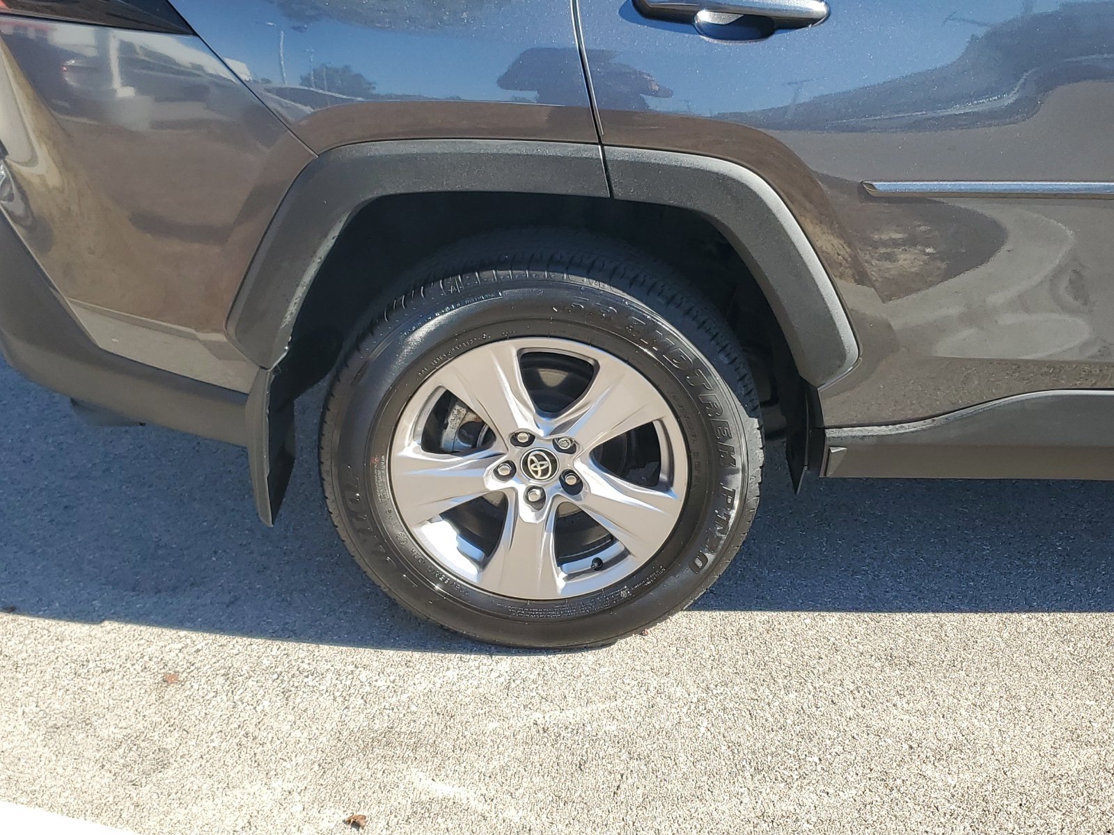 Certified 2025 Toyota RAV4 XLE w/ Convenience Package AWD/4WD image 5