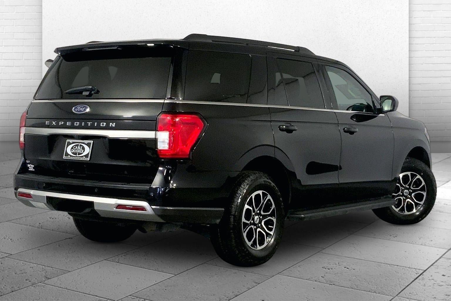 Used 2024 Ford Expedition XLT AWD/4WD image 13