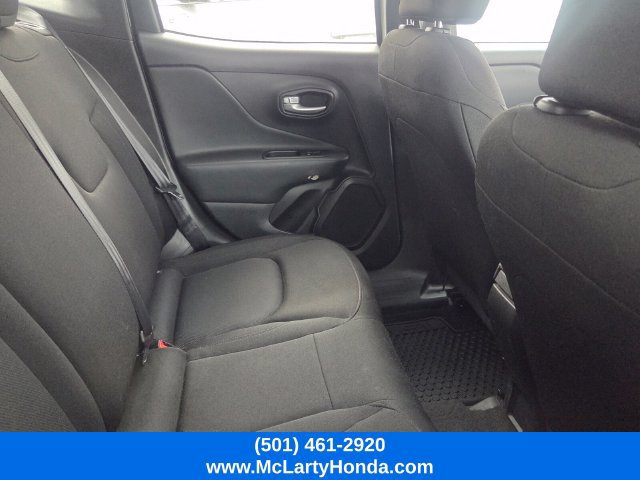 Used 2023 Jeep Renegade Latitude AWD/4WD image 11