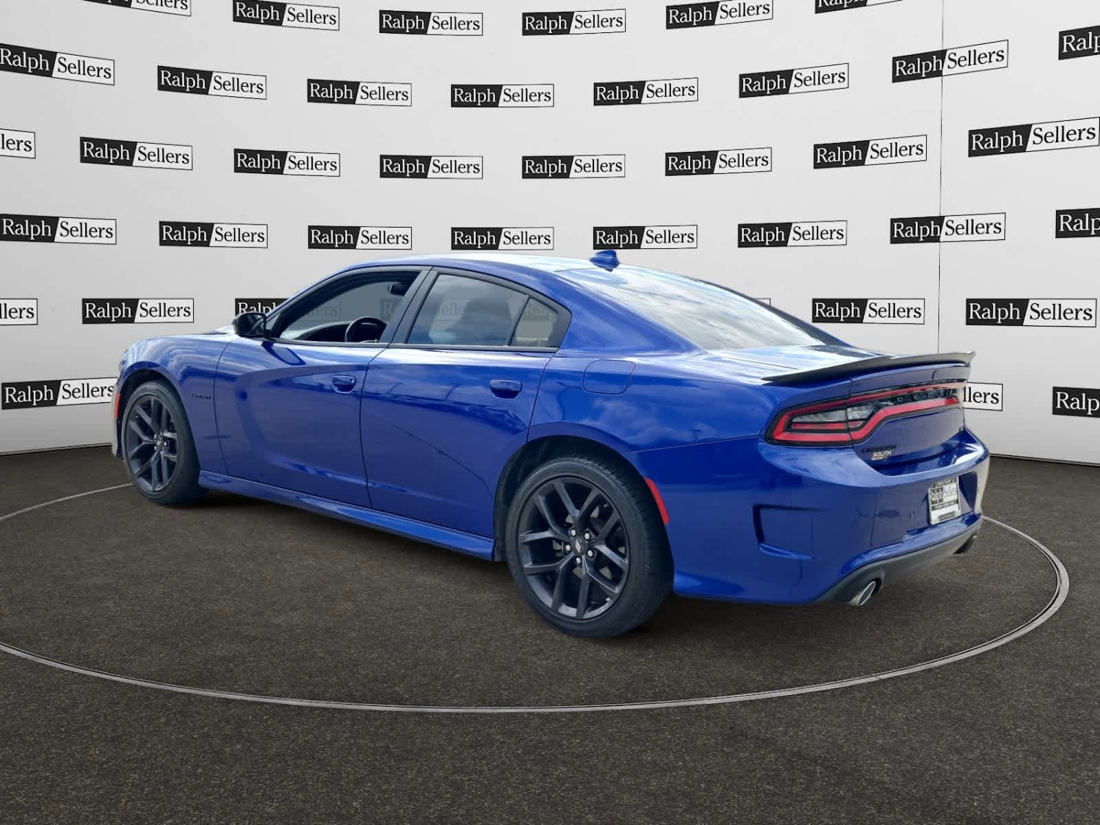 Used 2022 Dodge Charger R/T w/ Plus Group RWD image 4