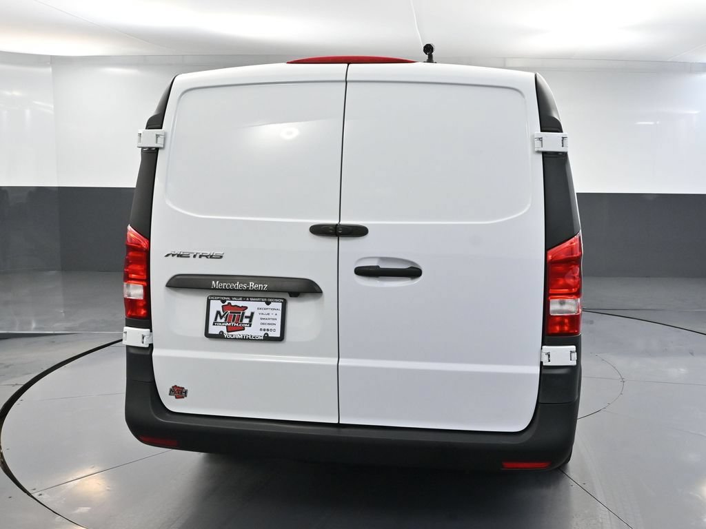 Used 2023 Mercedes-Benz Metris image 5