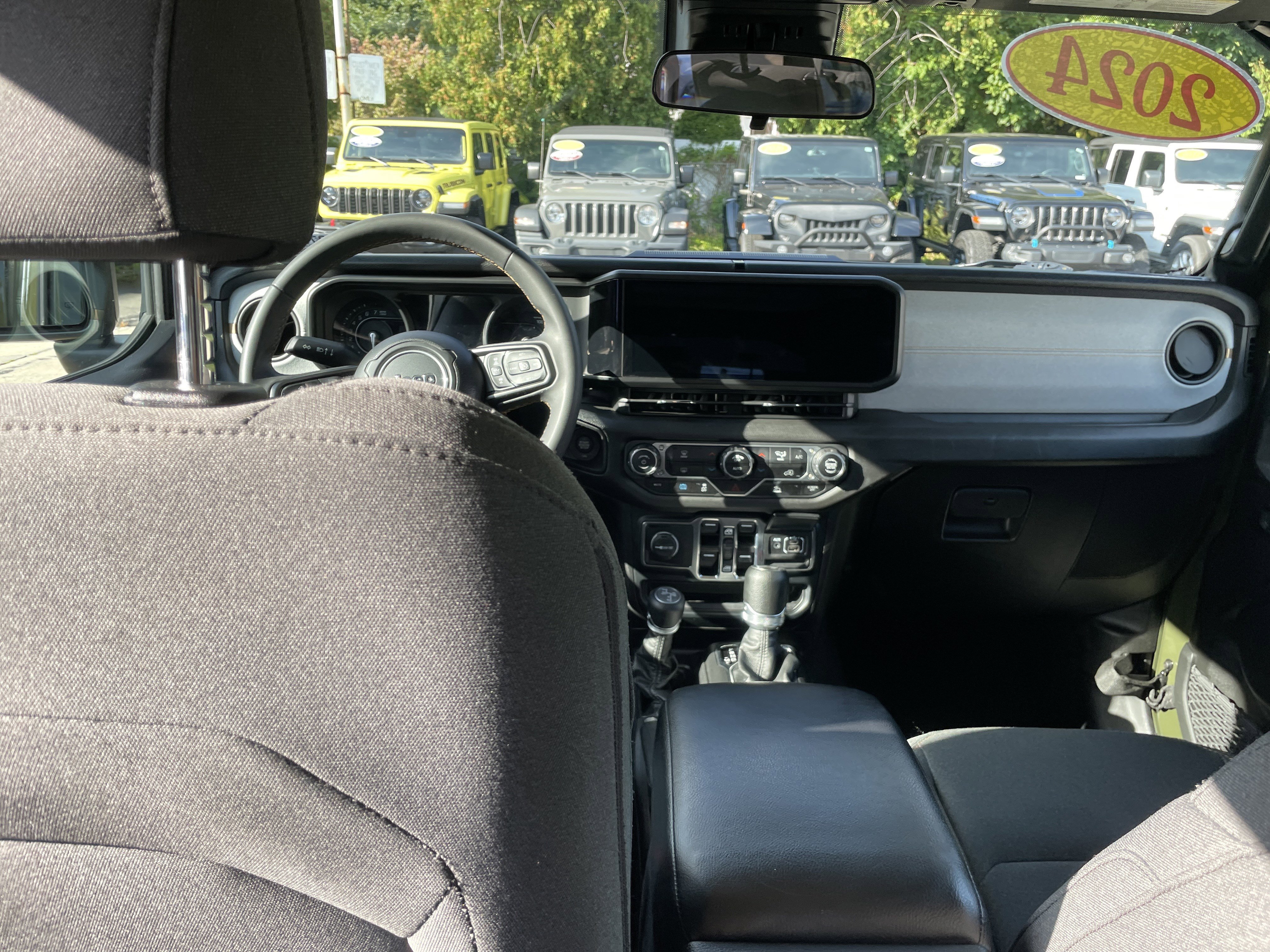 Certified 2024 Jeep Wrangler Sport S image 26