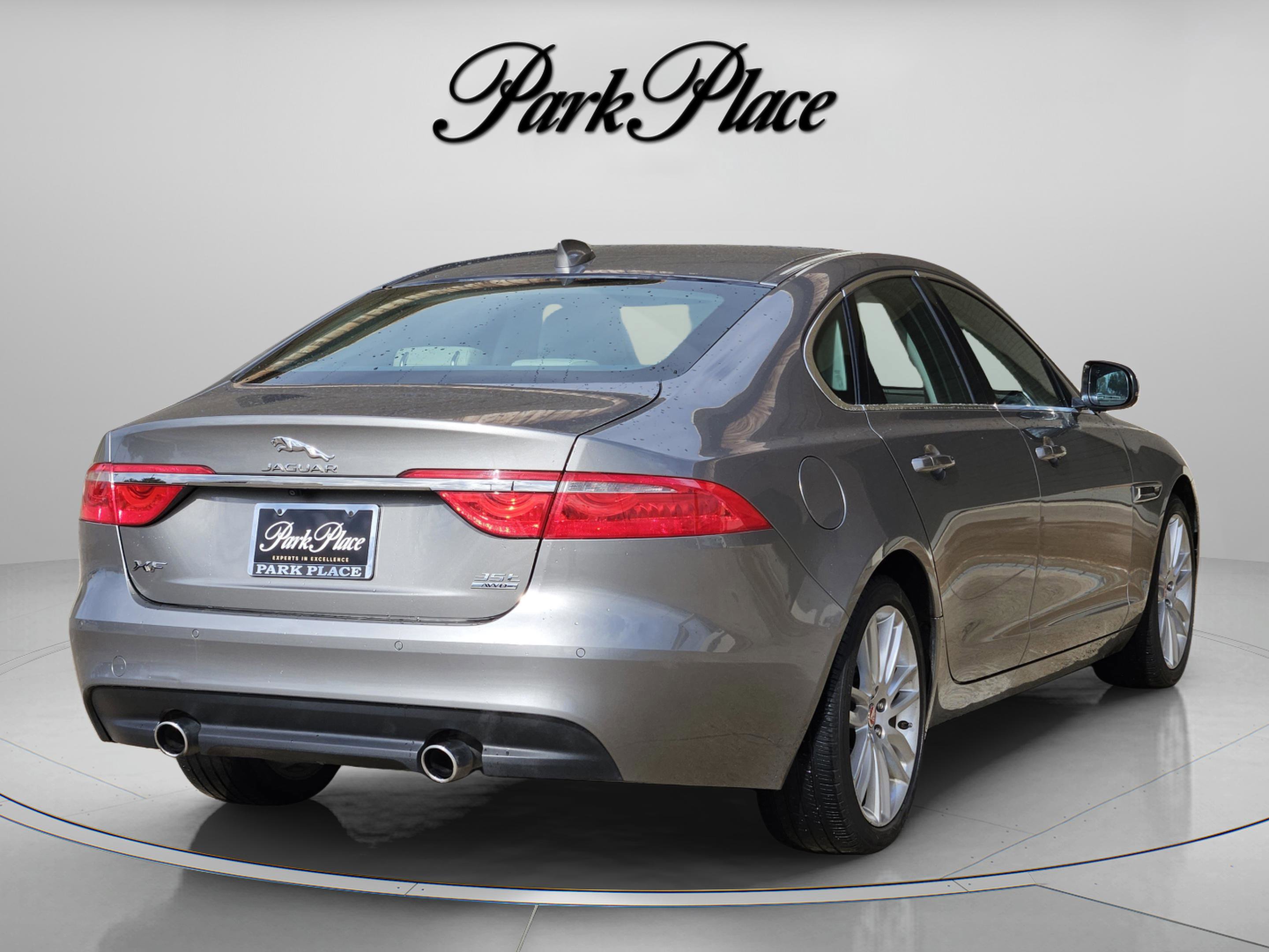 Used 2017 Jaguar XF Prestige image 6