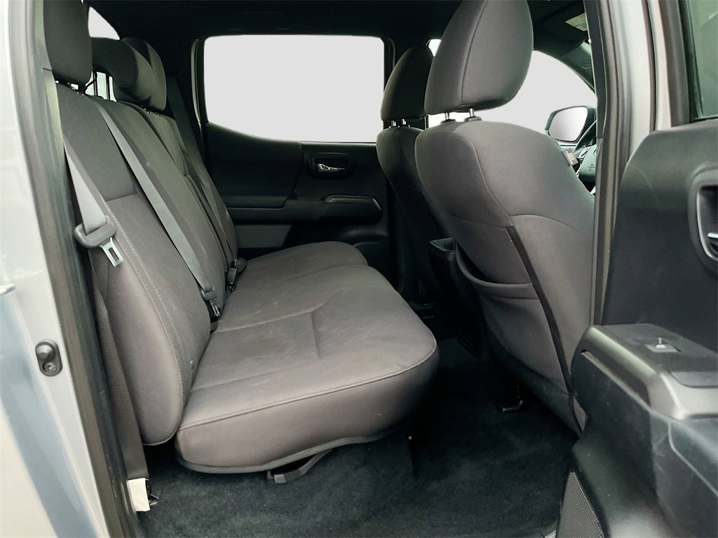 Used 2019 Toyota Tacoma w/ TRD Off-Road Package image 24