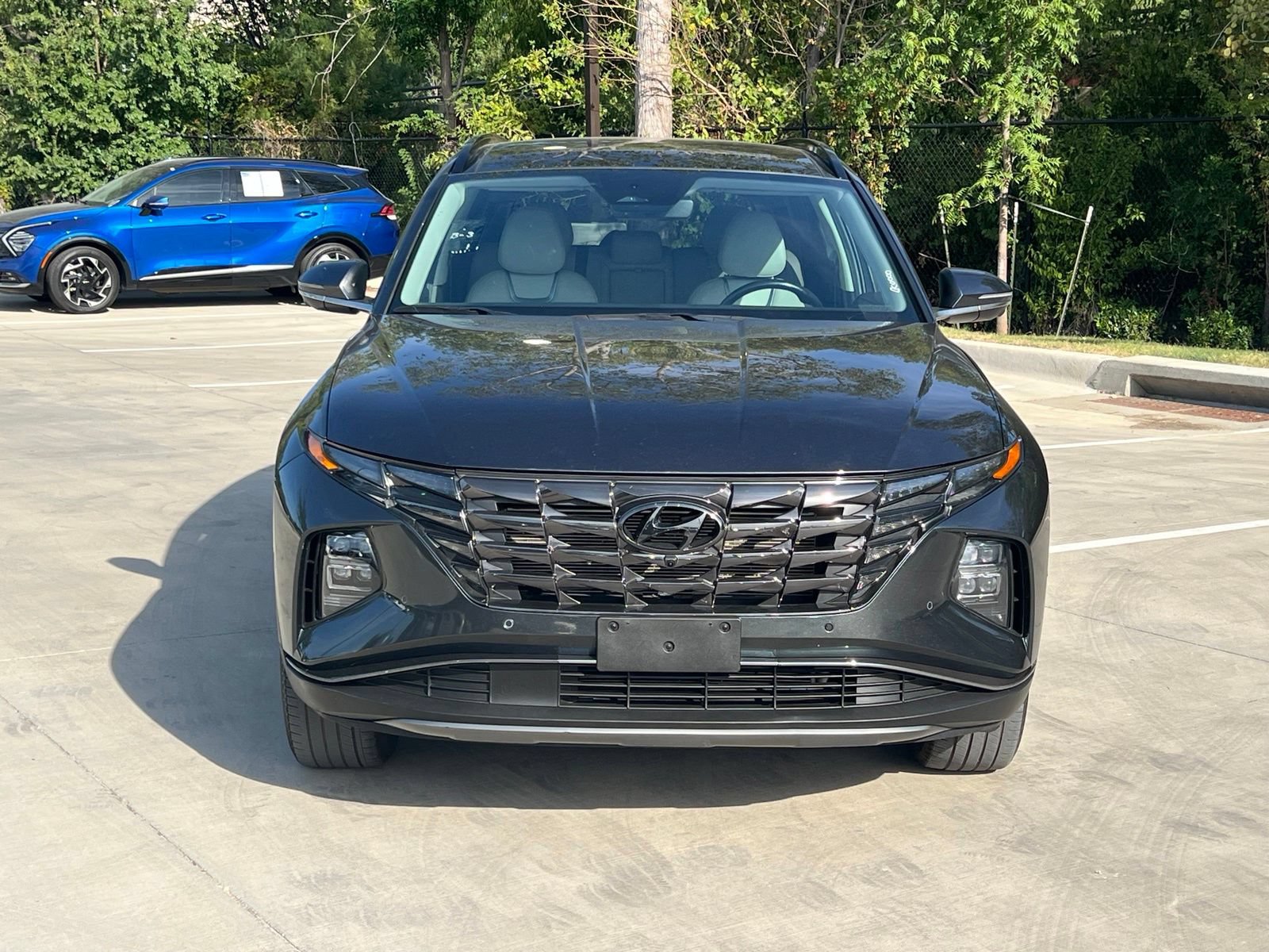 Used 2023 Hyundai Tucson Limited AWD/4WD image 2