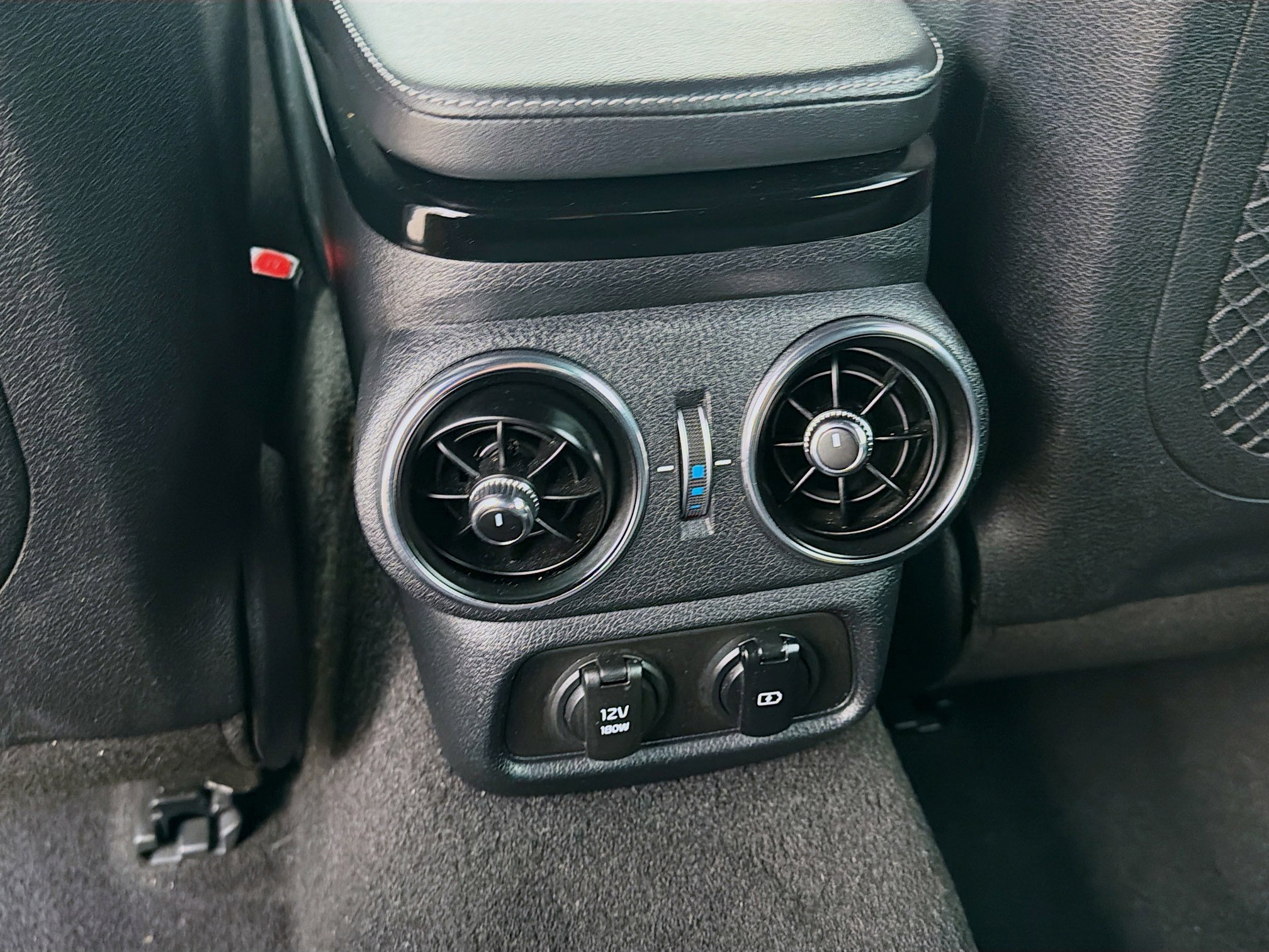 Used 2023 Kia Stinger GT-Line image 23