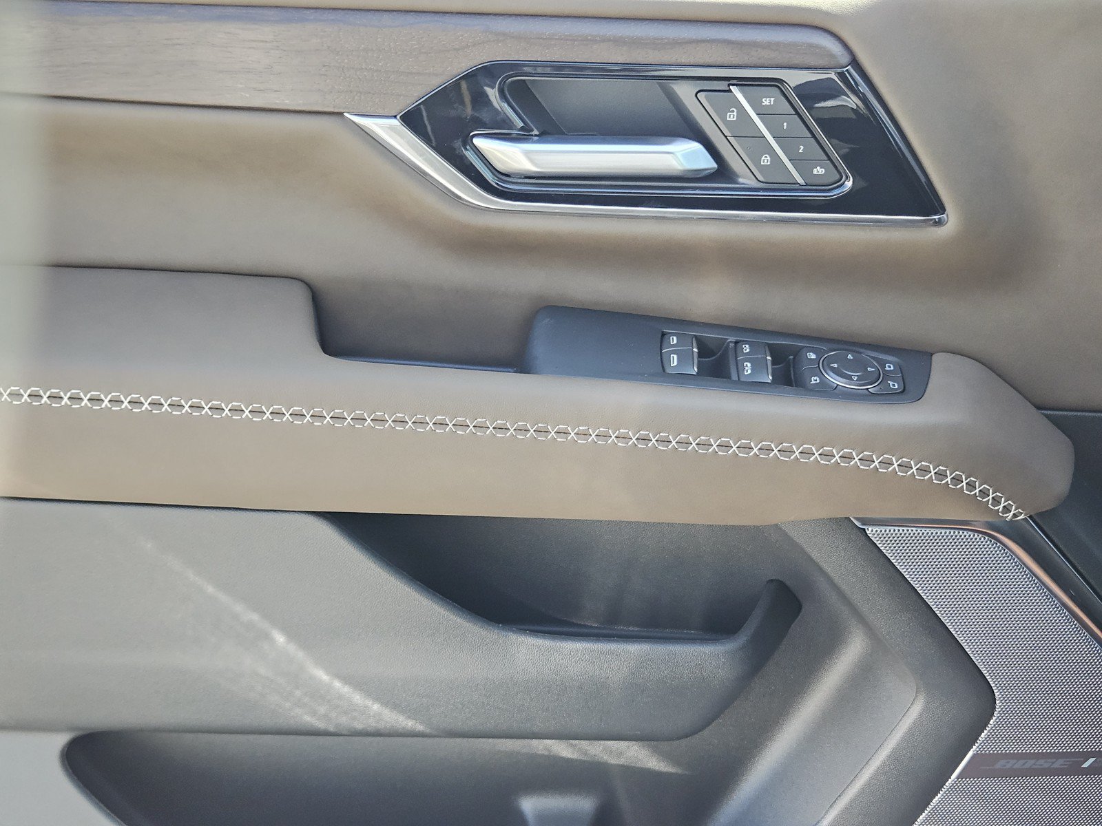 New 2027 GMC Yukon XL Denali Ultimate AWD/4WD image 16