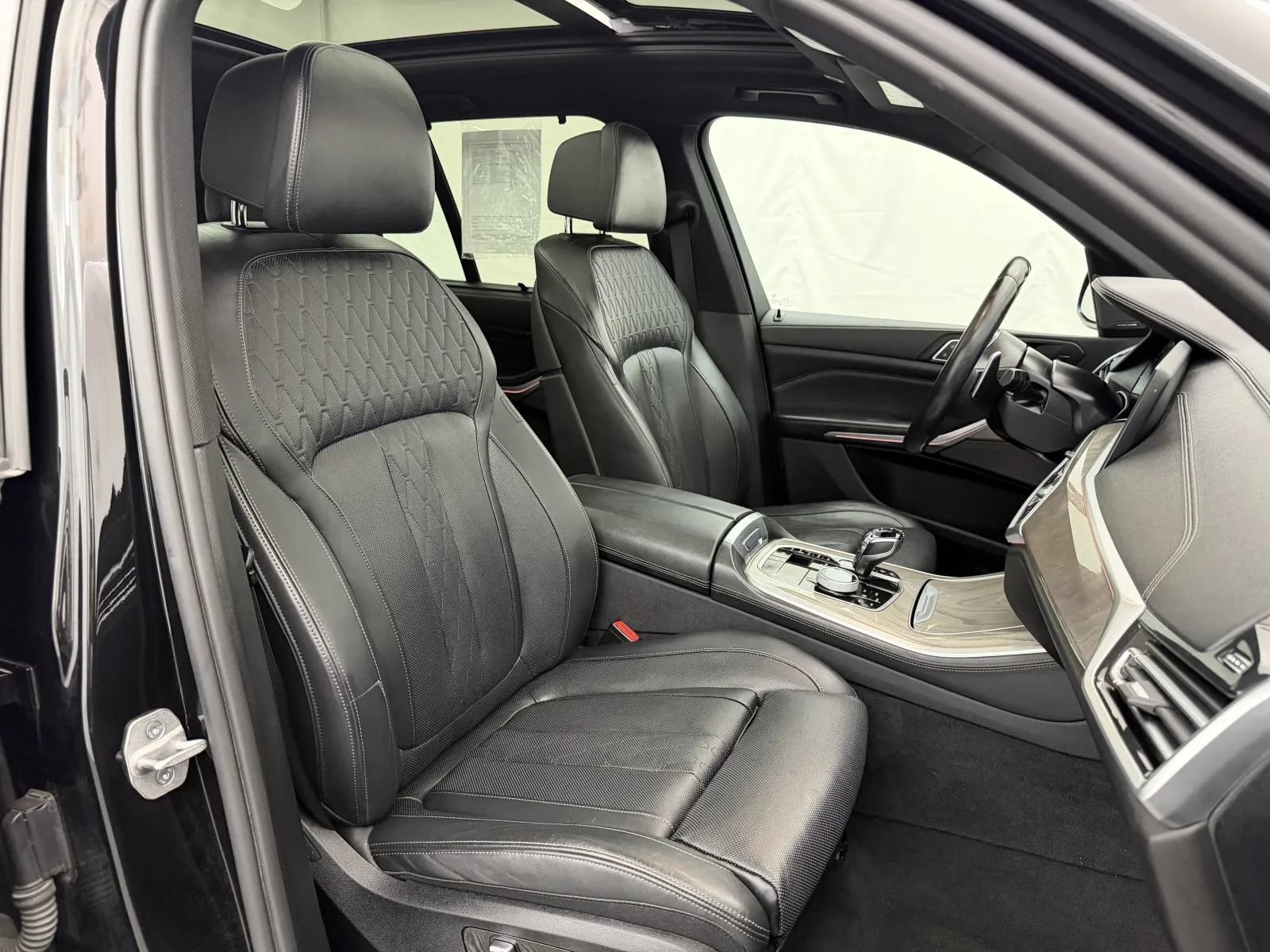 Used 2021 BMW X5 M50i w/ Executive Package AWD/4WD image 53