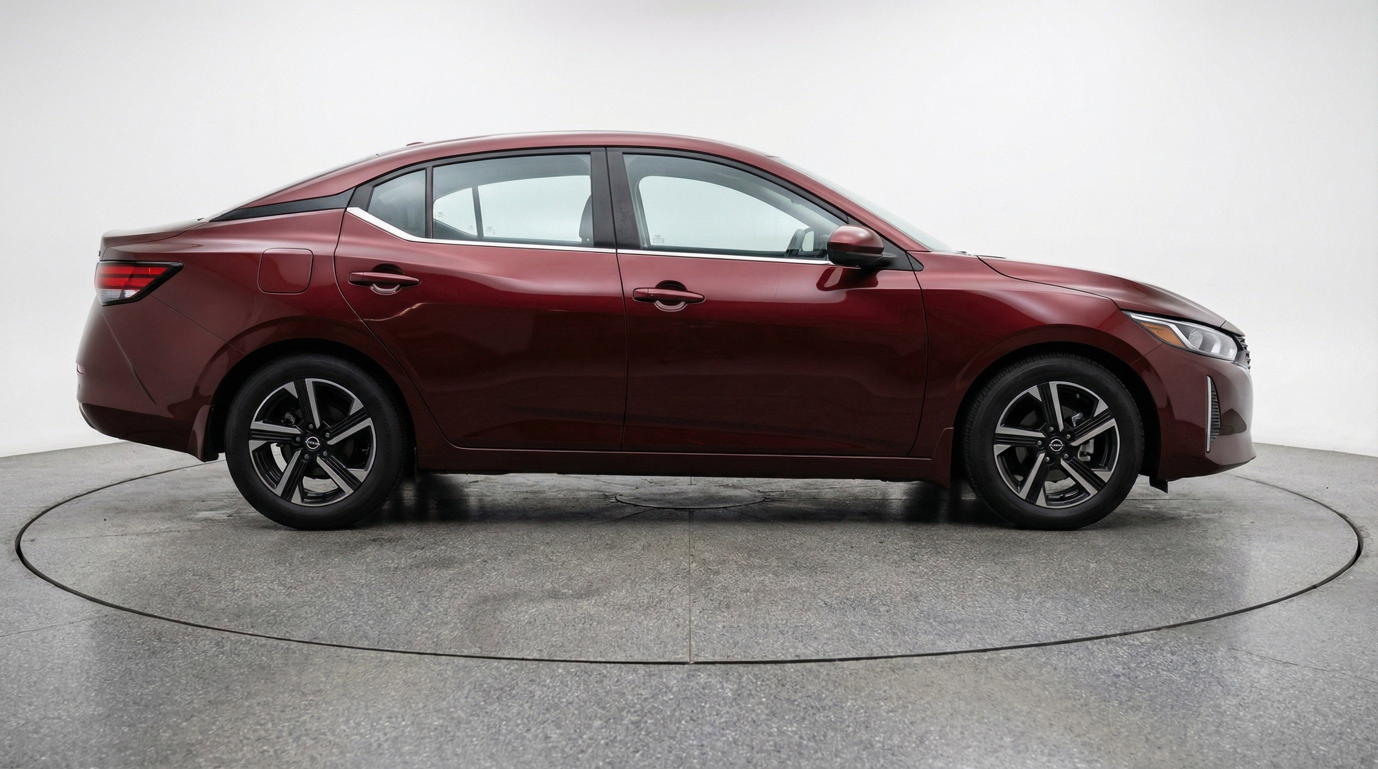 Used 2025 Nissan Sentra SV image 11